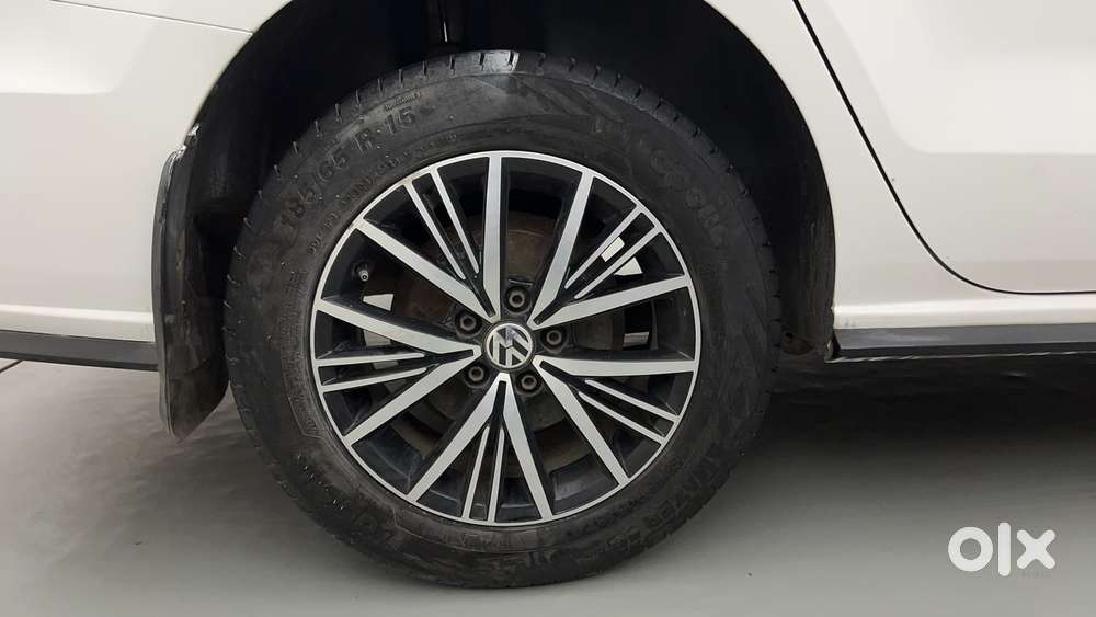 Volkswagen Vento 2010-2013 Petrol Highline At, 2020, Petrol