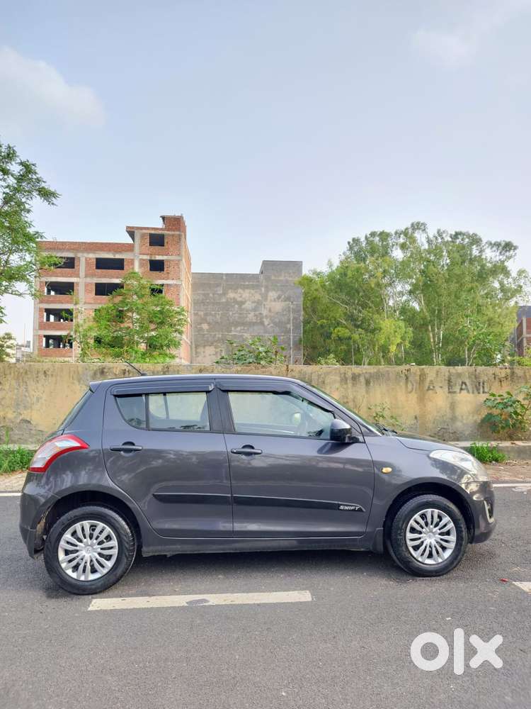 Maruti Suzuki Swift Lxi Option, 2015, Petrol