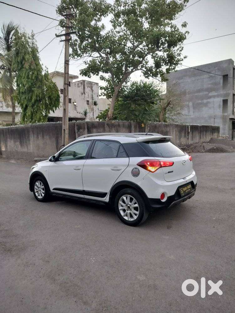 Hyundai I20 Active 1.2 Sx Dual Tone, 2015, Cng & Hybrids