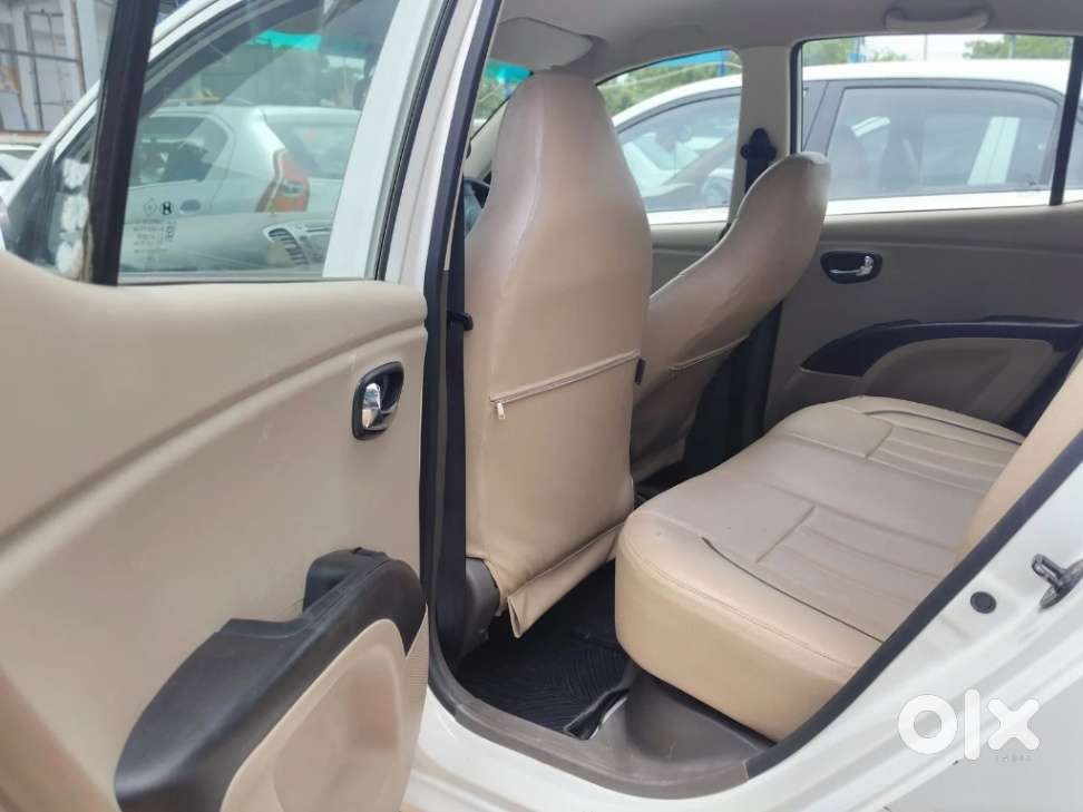 Hyundai I10 Sportz, 2014, Petrol