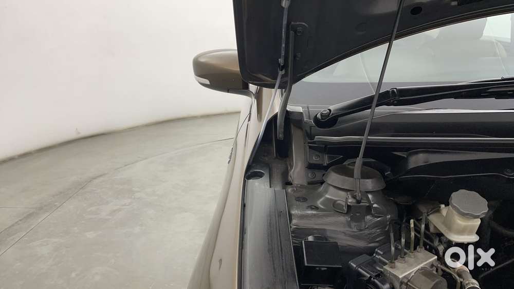 Maruti Suzuki Ciaz 2014-2017 At Zxi, 2016, Petrol