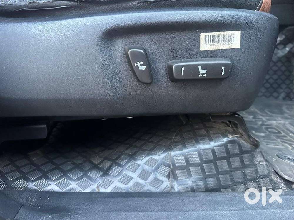 Toyota Innova Crysta 2.8z Automatic, 2017, Diesel
