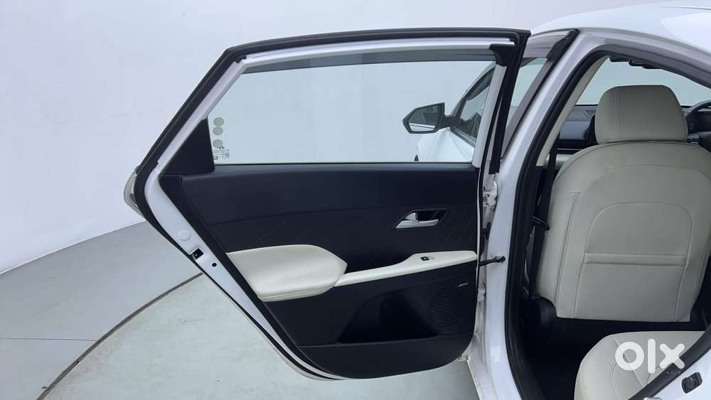 Hyundai Verna 1.5 Sx (o) Vtvt Ivt, 2023, Petrol