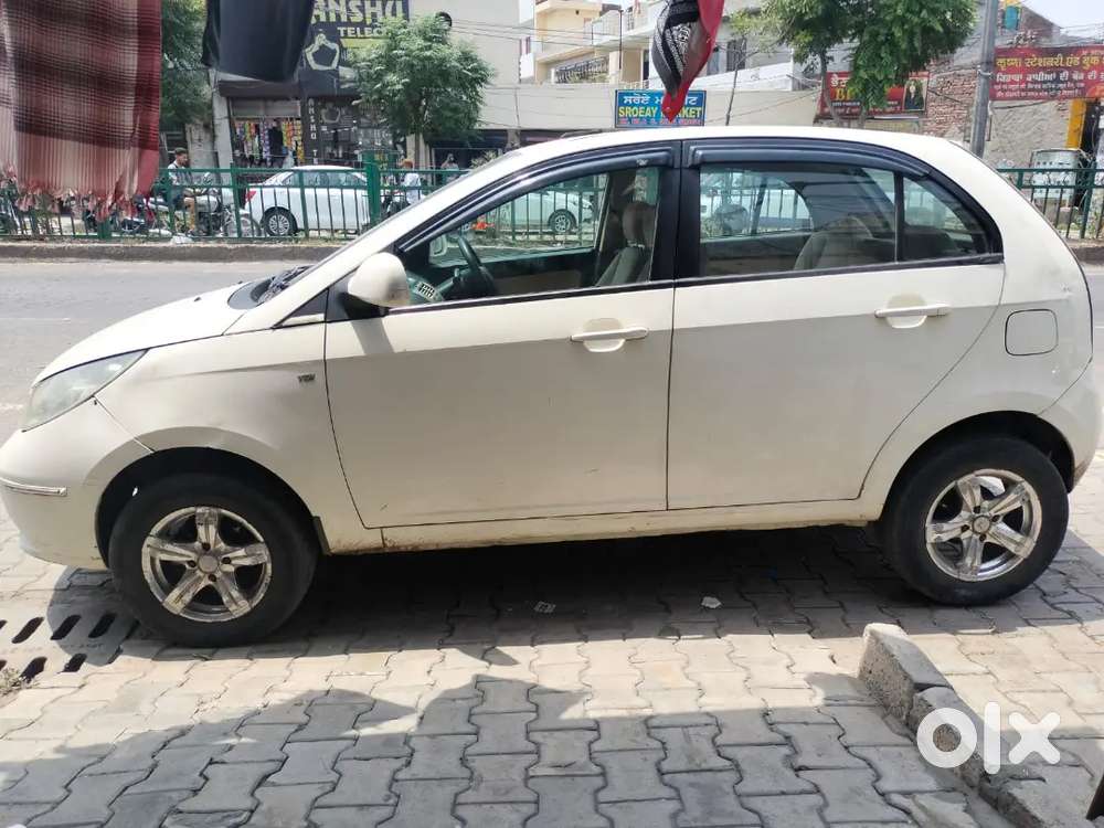 Tata Indica Vista 2015 Diesel 88000 Km Driven Urgent Sale