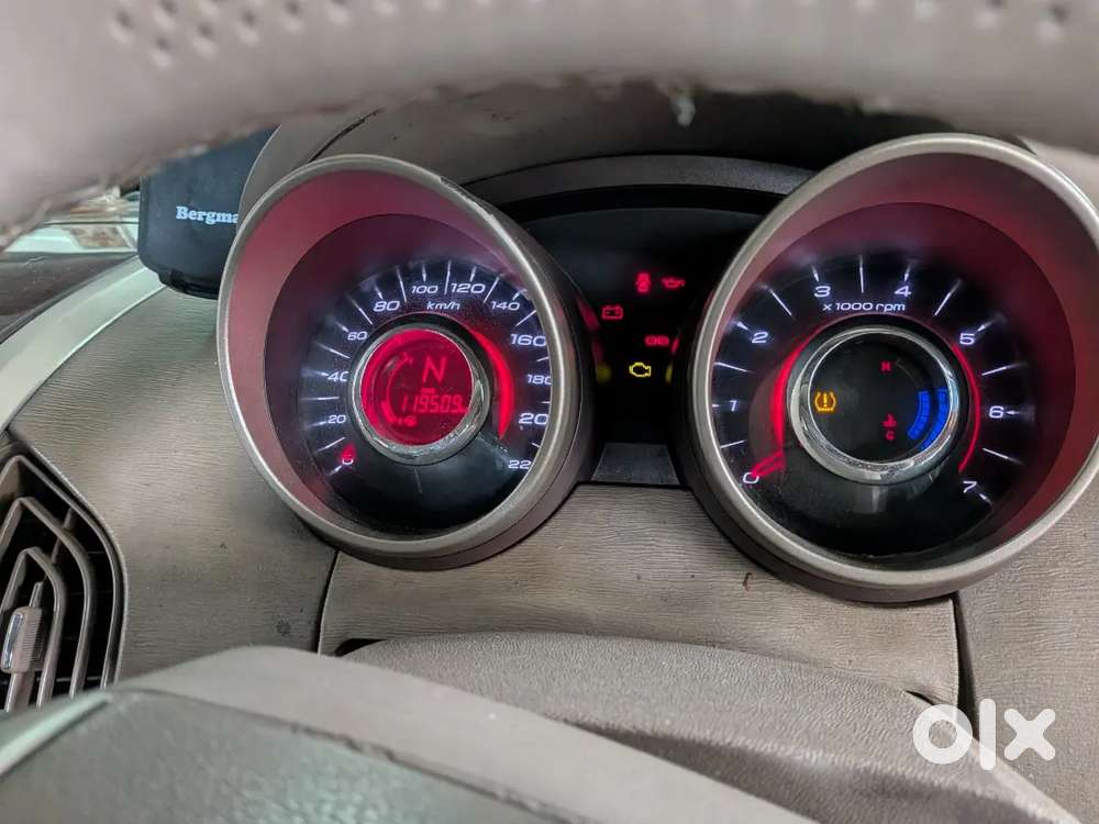 Mahindra Xuv500 Diesel 2012 Car