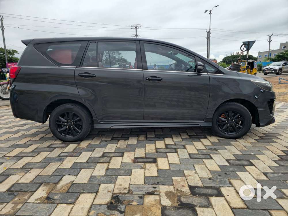 Toyota Innova Crysta 2.4 V, 2017, Diesel