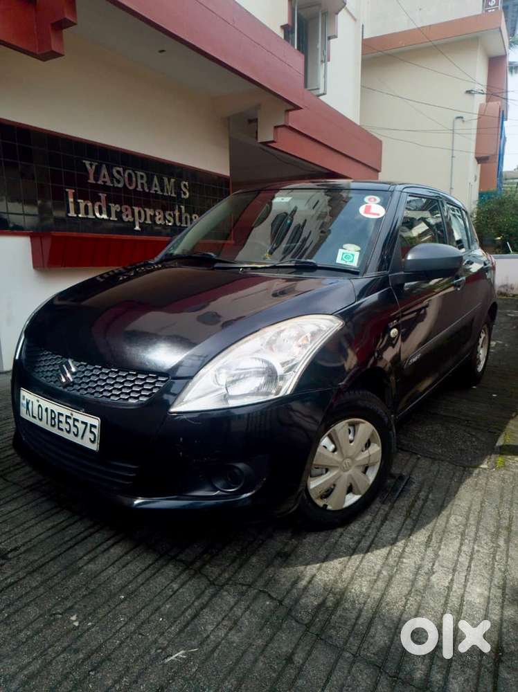 Maruti Suzuki Swift Diesel - 2012 (feb)  Kl-01  Black