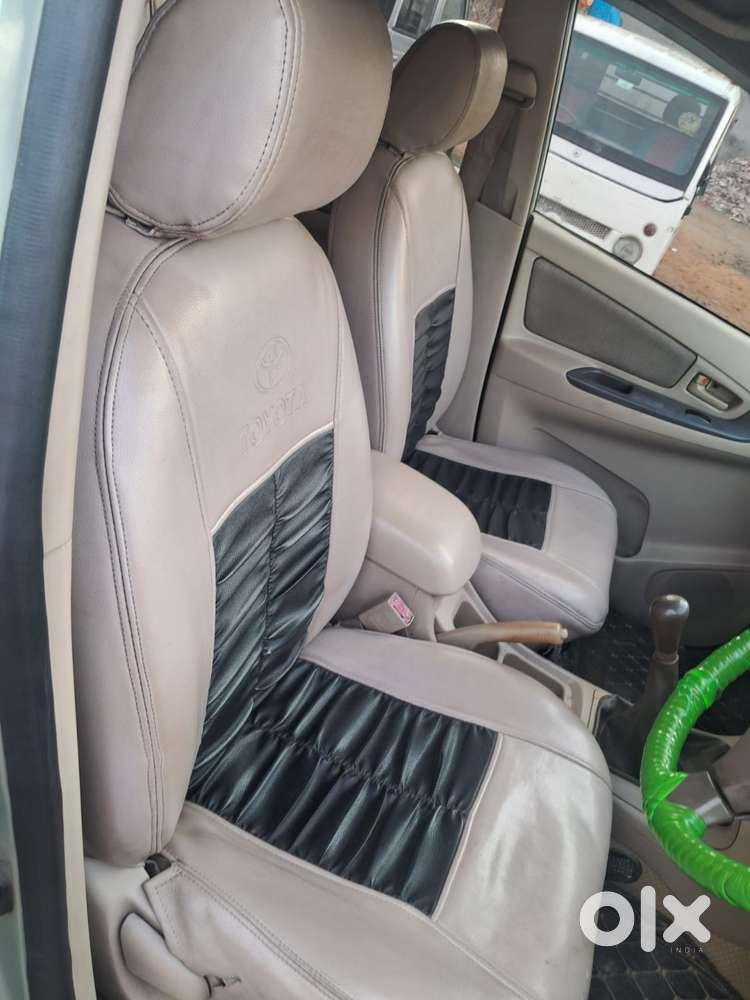 Toyota Innova 2.5 E 8 Str, 2005, Diesel
