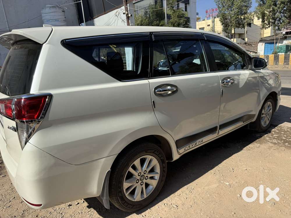 Toyota Innova Crysta