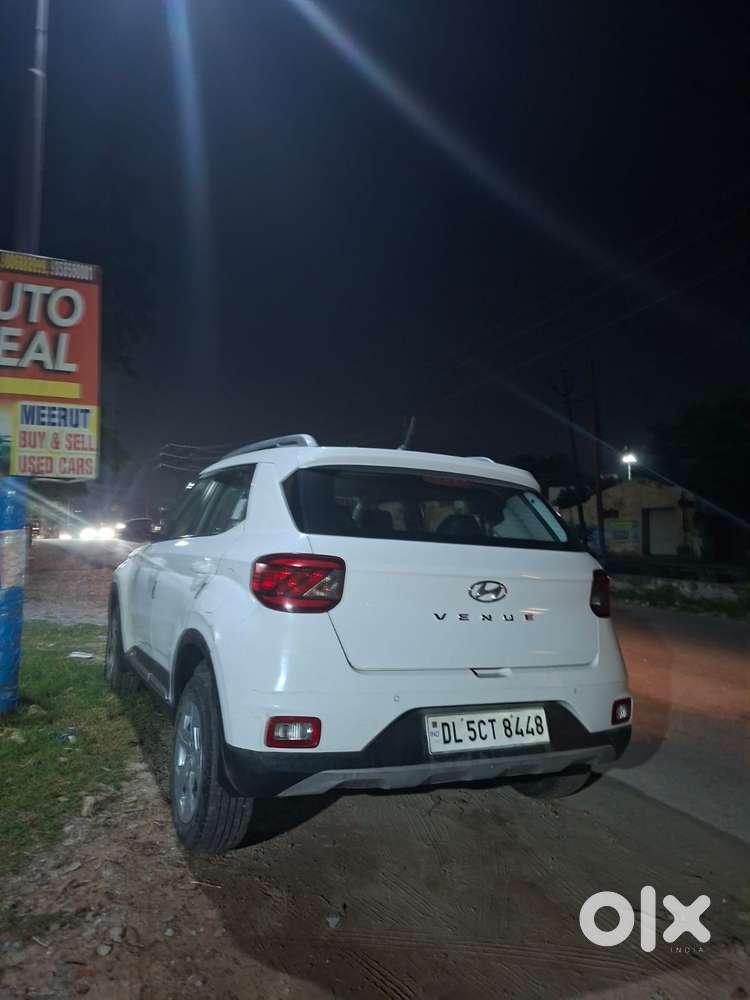 Hyundai Venue S 1.2 Petrol, 2022, Petrol