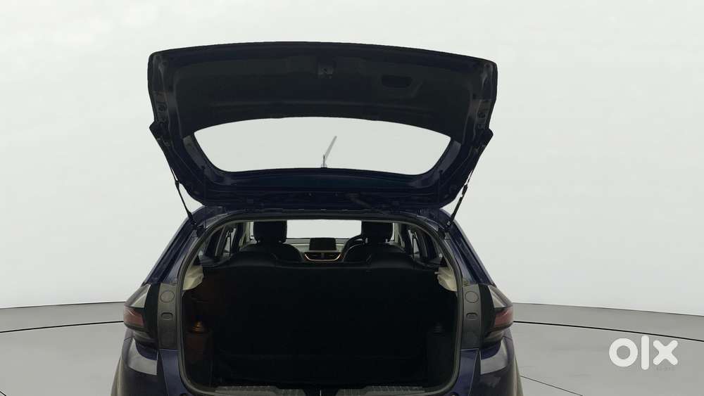 Tata Altroz 1.2 Xt, 2022, Petrol