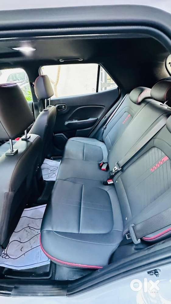 Venu N8 Dual Tone Dct Only 14000 Km Driven Single-handed