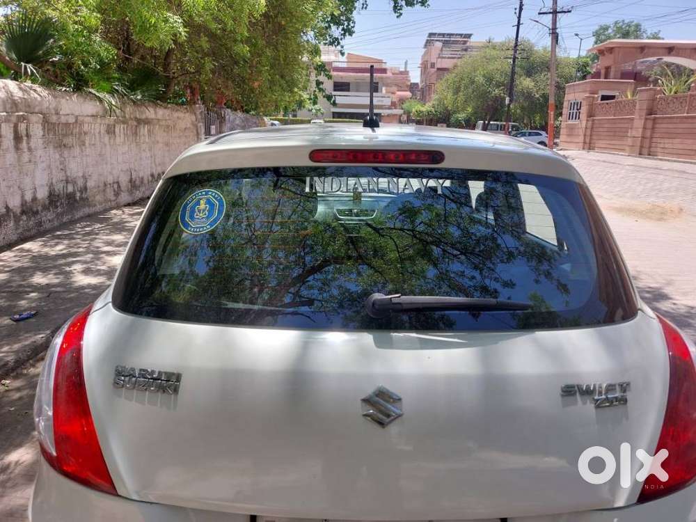 Maruti Suzuki Swift Zdi Plus, 2015, Diesel