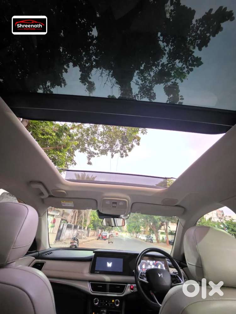 Mahindra Xuv700 2.0 Ax 7 Petrol At Luxury Pack Str, 2023, Petrol