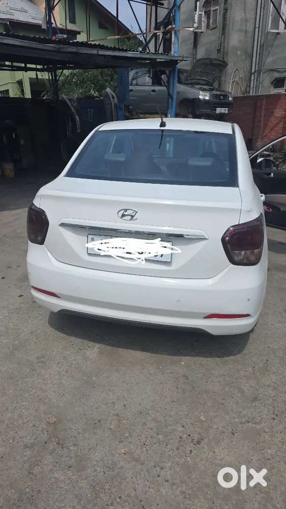 Hyundai Xcent Petrol Automatic 2015