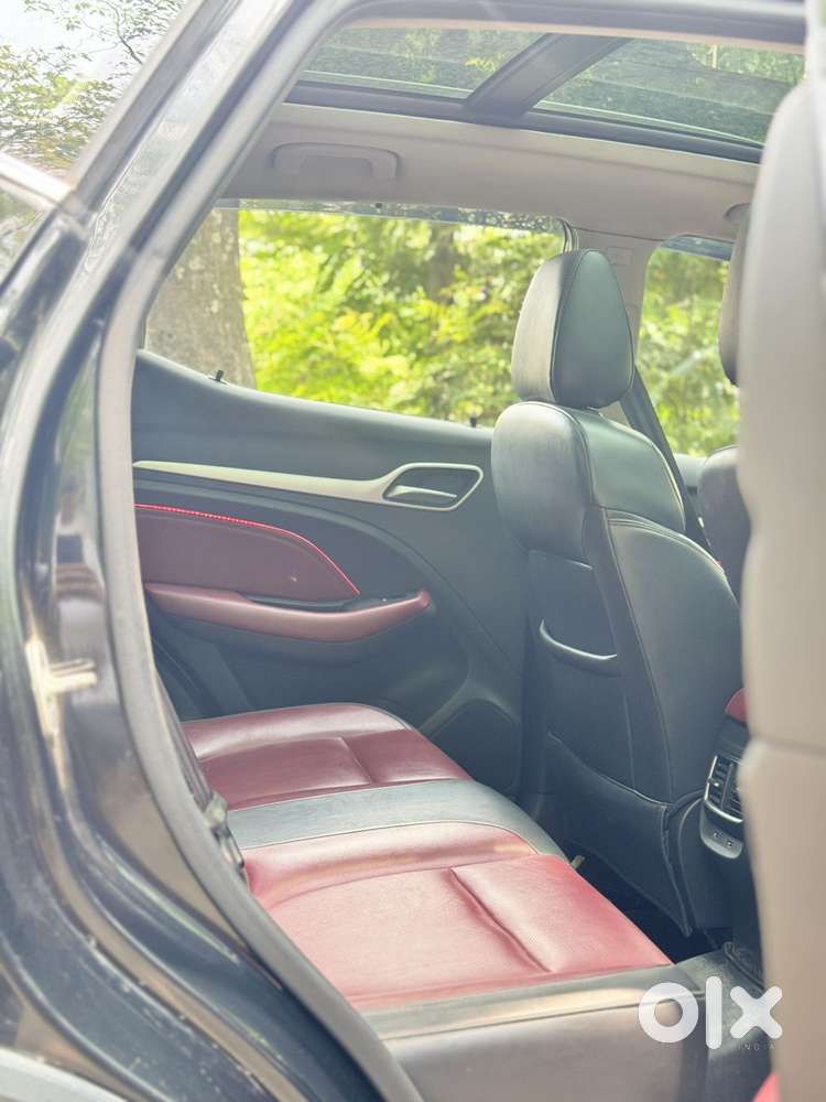 Mg Astor 1.5 Savvy Cvt S Red, 2022, Petrol