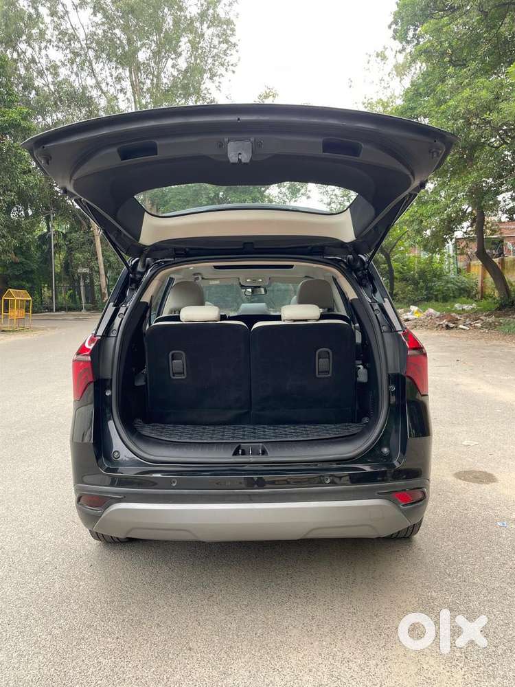 Mahindra Xuv700 2.0 Ax 7 Petrol At Str, 2024, Petrol