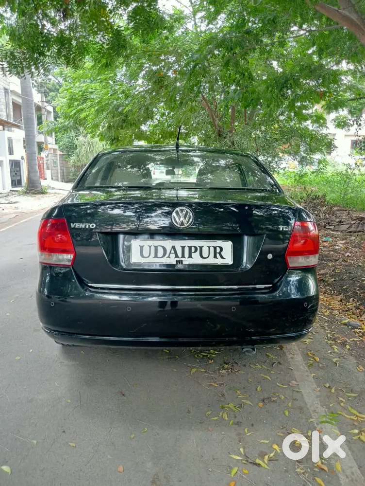 Volkswagen Vento High Line Rj 27 Vip No 2828 Diesel 2014 Manual