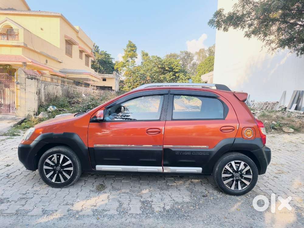 Toyota Etios Cross 1.2 G X Edition, 2014, Petrol
