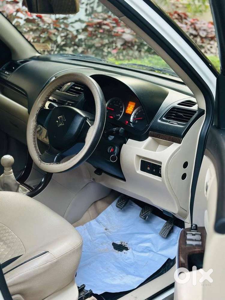 Maruti Suzuki Dzire 1.2 Vxi, 2015, Petrol