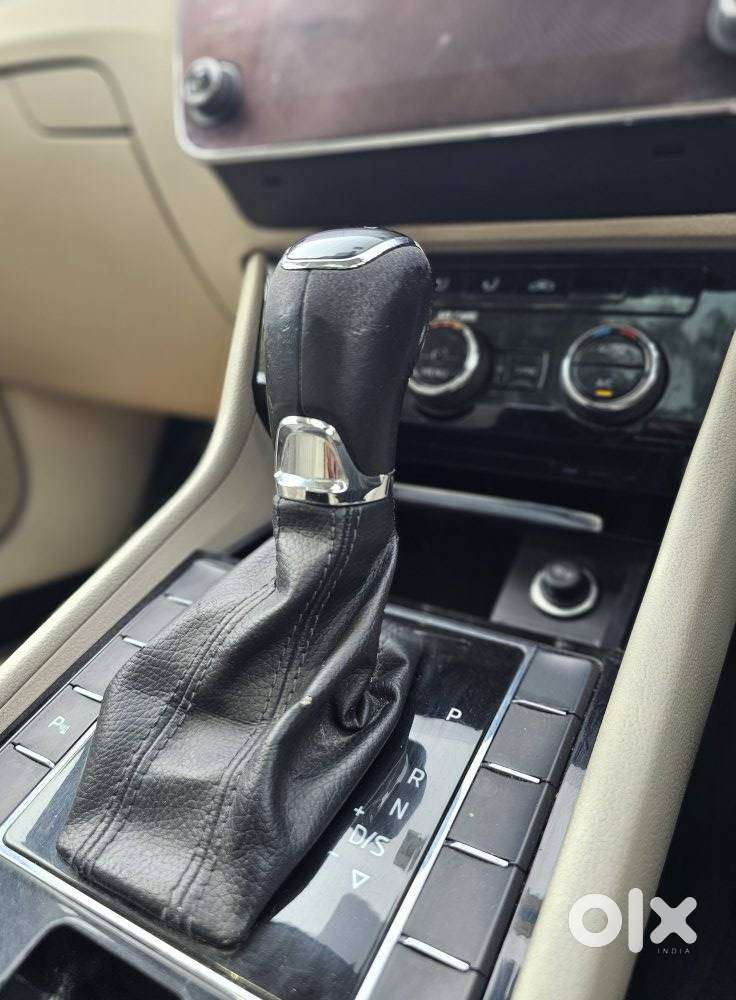 Skoda Superb Style 1.8 Tsi Mt, 2018, Petrol