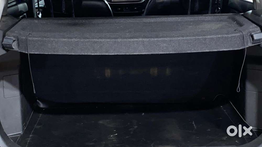 Maruti Suzuki Vitara Brezza 1.5 Vxi At, 2023, Petrol