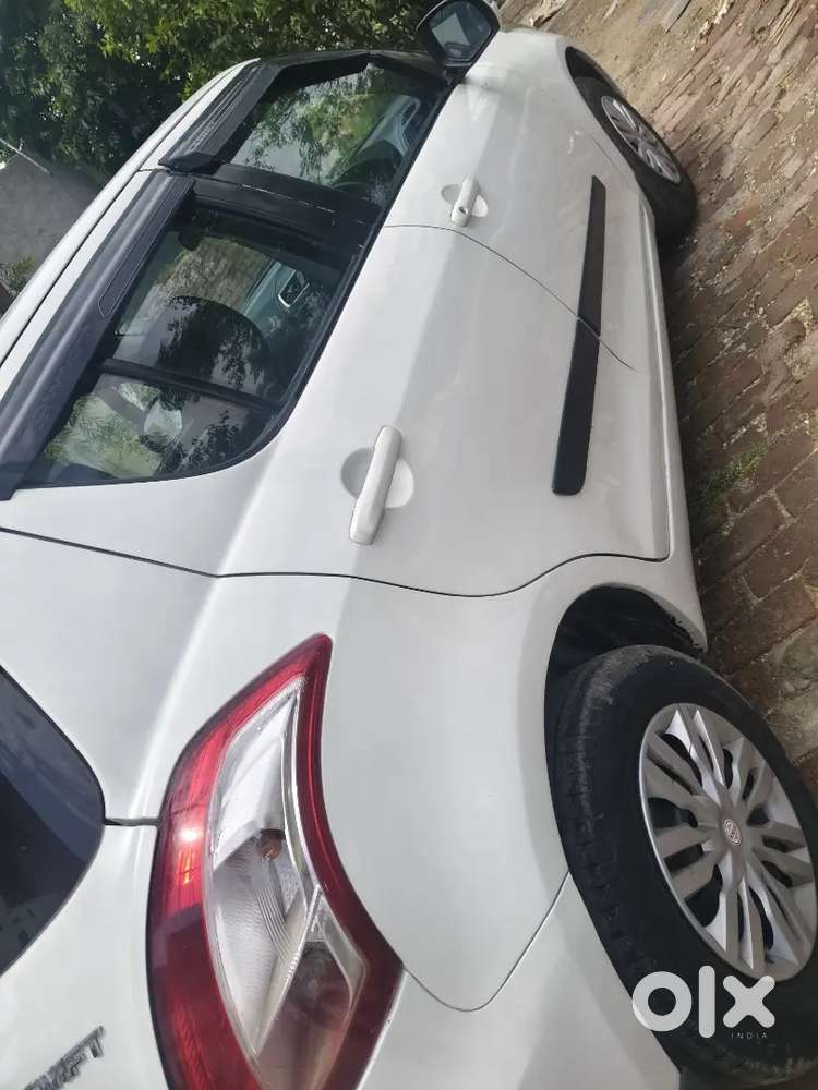 Maruti Suzuki Swift 2016