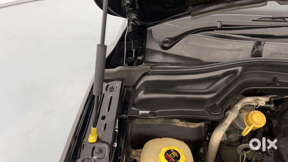 Mahindra Xuv300 W8 Amt Optional Diesel, 2022, Petrol