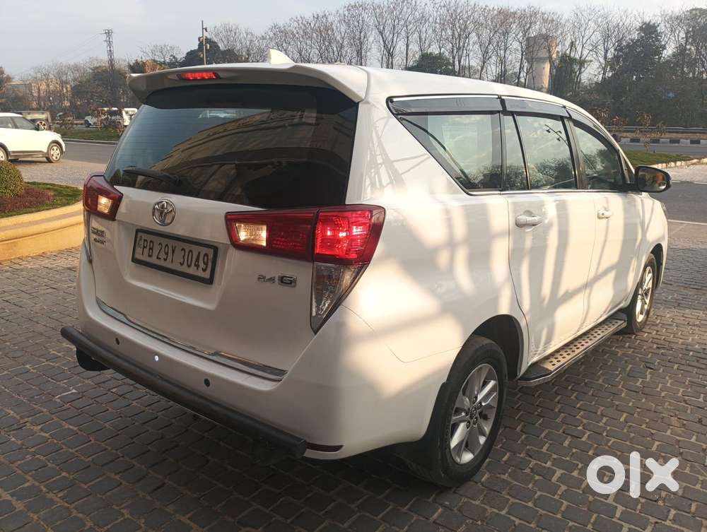 Toyota Innova Crysta 2.4 G Mt 7 Str, 2016, Diesel