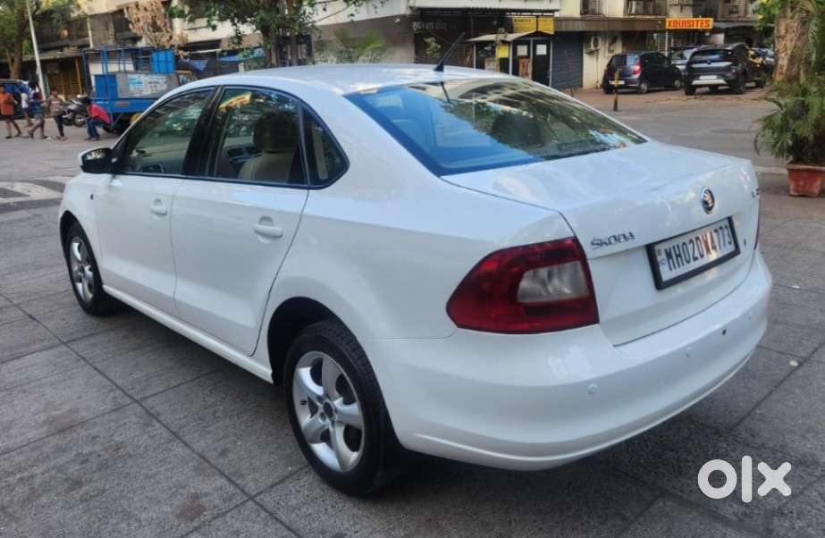 Skoda Rapid 1.6 Mpi Ambition, 2015, Petrol