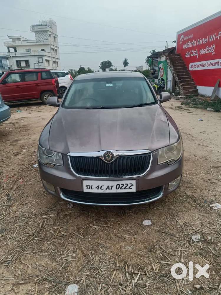 Skoda Superb 2012 Diesel 120000 Km Driven