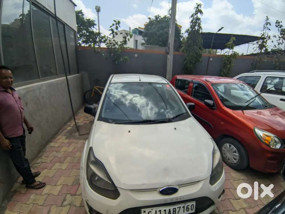 Ford Figo 2010 Petrol 118000 Km Driven
