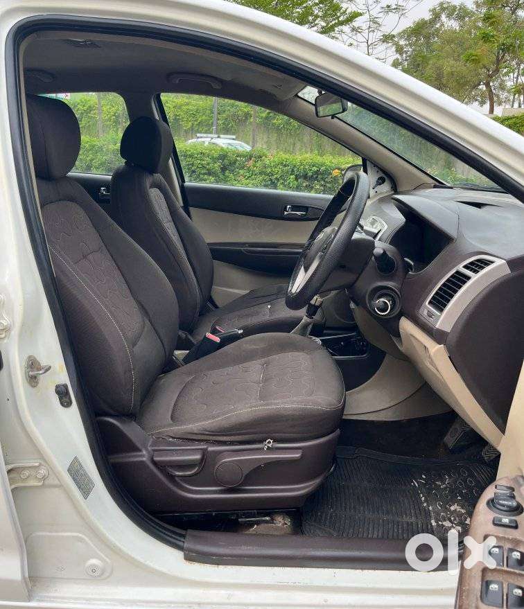 Hyundai I20 1.2 Asta, 2011, Cng & Hybrids