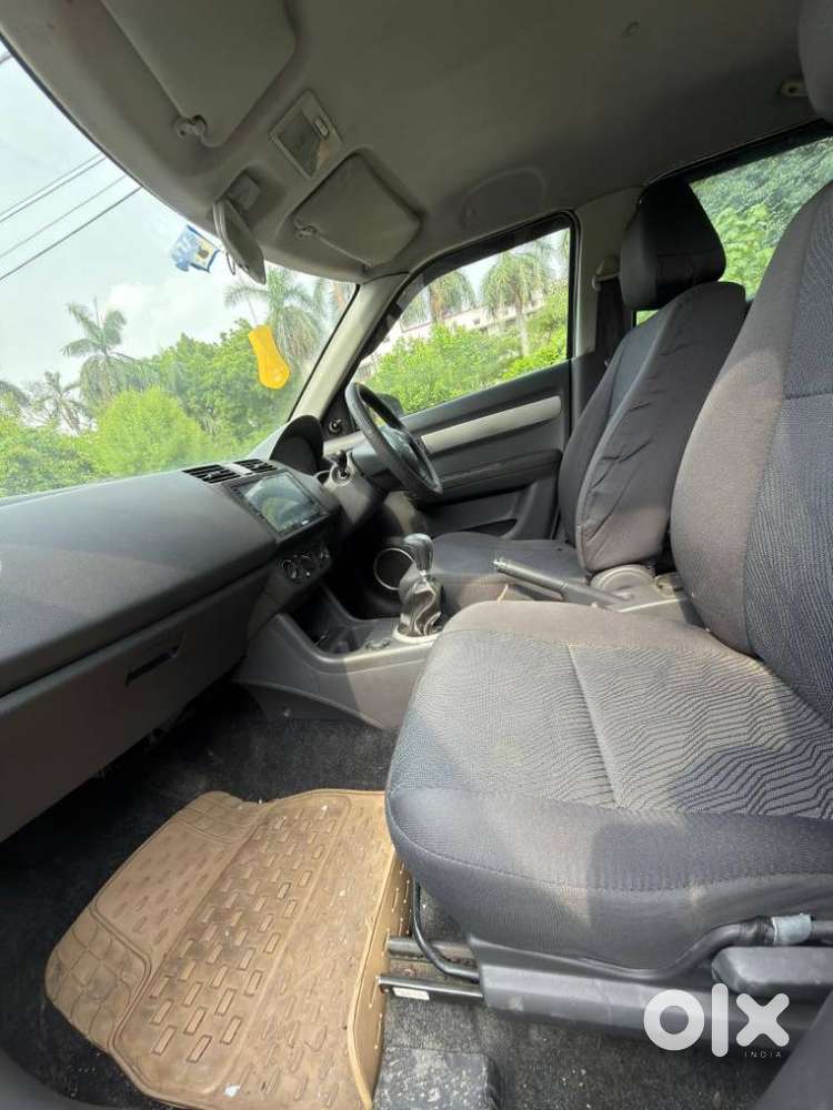 Maruti Suzuki Swift Vxi 1.2 Abs Bs-iv, 2011, Petrol