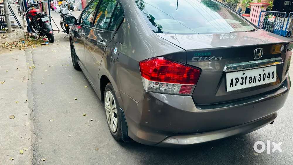 Honda City Petrol 2011 Variant