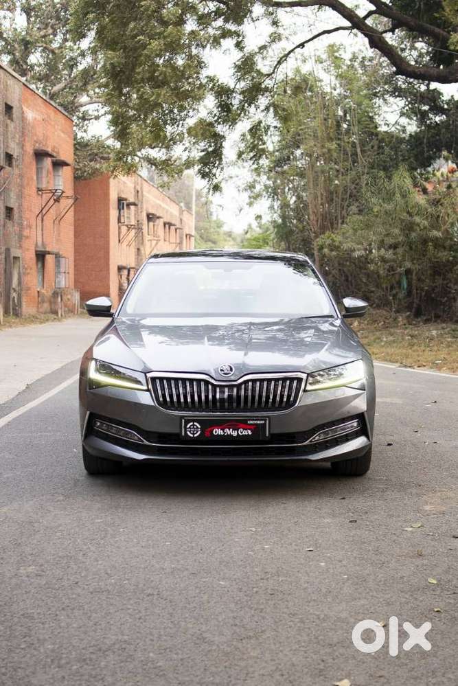 Skoda Superb Laurin And Klement 1.8, 2023, Petrol
