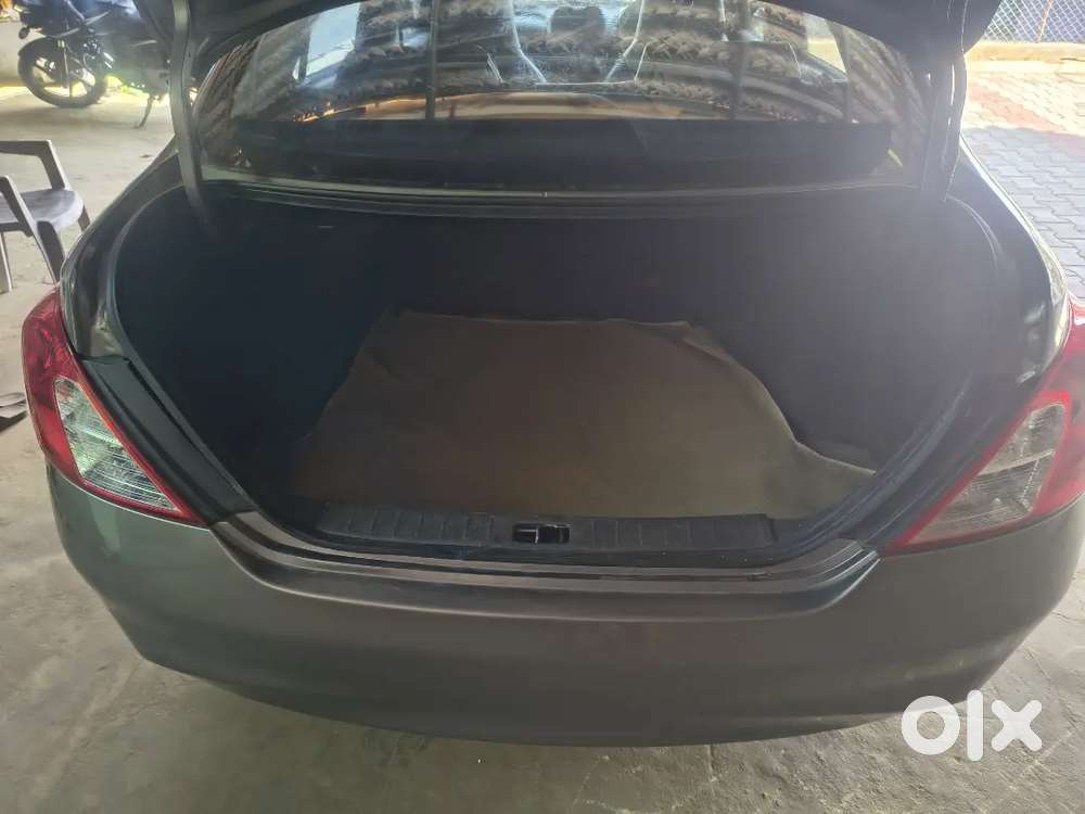 Nissan Sunny 2011 Petrol