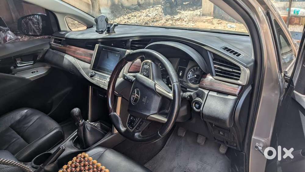 Toyota Innova Crysta 2017