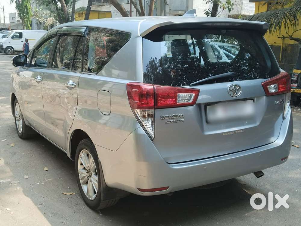 Toyota Innova Crysta