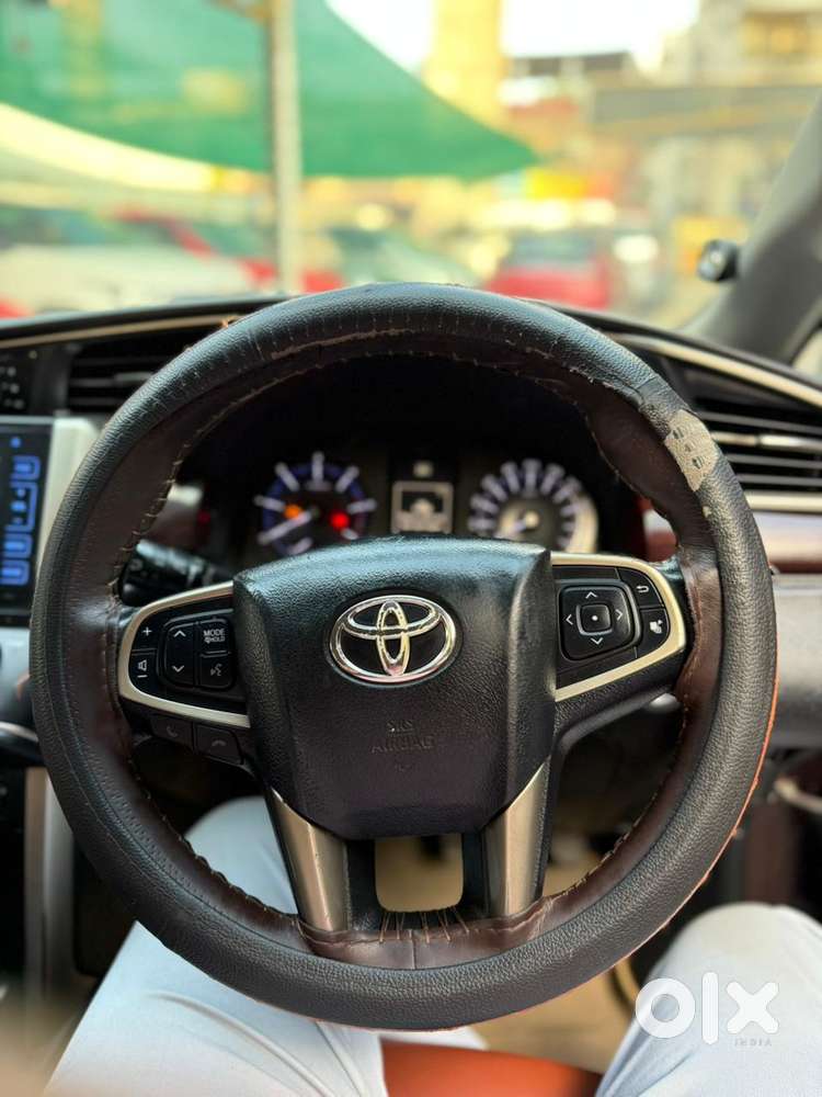 Toyota Innova Crysta 2.4 V, 2016, Diesel