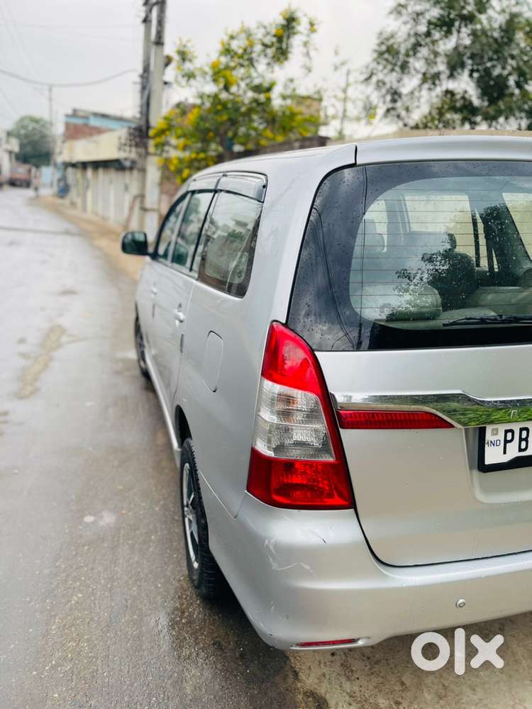 Toyota Innova 2013 Diesel 178000 Km Driven