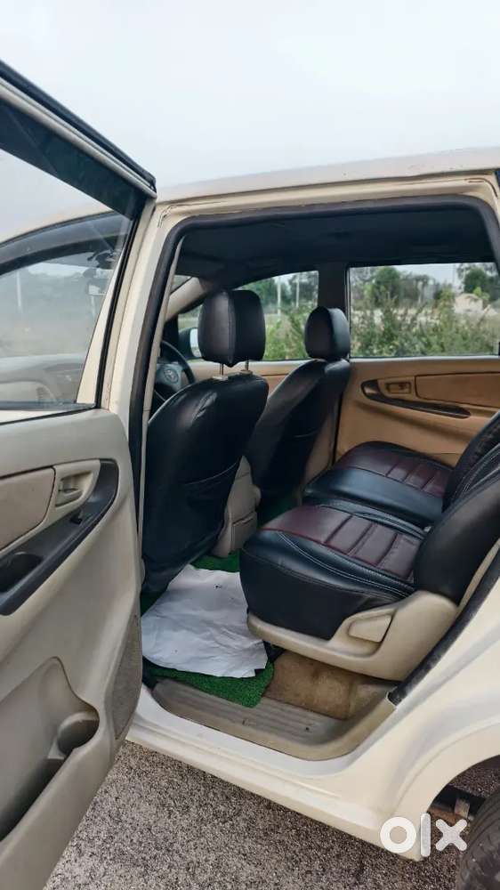 Toyota Innova Diesel 2010 Car