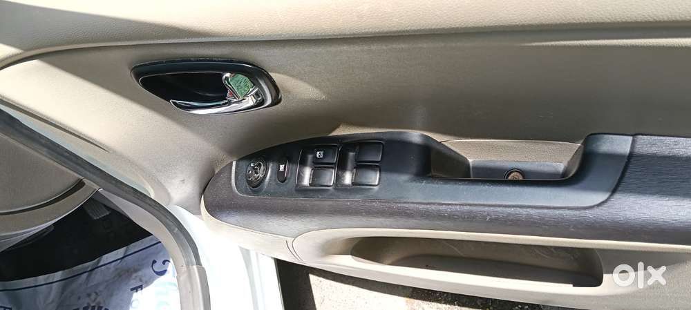Hyundai I10 Sportz At, 2013, Petrol