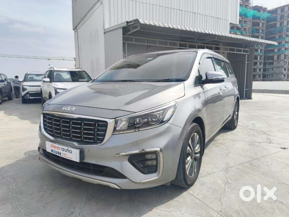 Kia Carnival Premium, 2021, Petrol