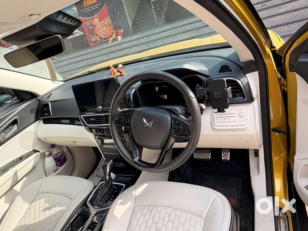 Mahindra Xuv 3xo Petrol Auto 2024
