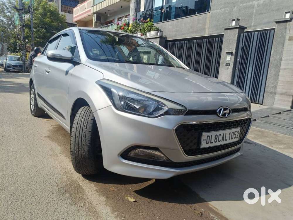 Hyundai I20 Sportz 1.2 Ivt Dual Tone, 2015, Cng & Hybrids