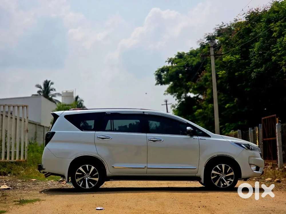 Toyota Innova Crysta 2025 Diesel 7-seater