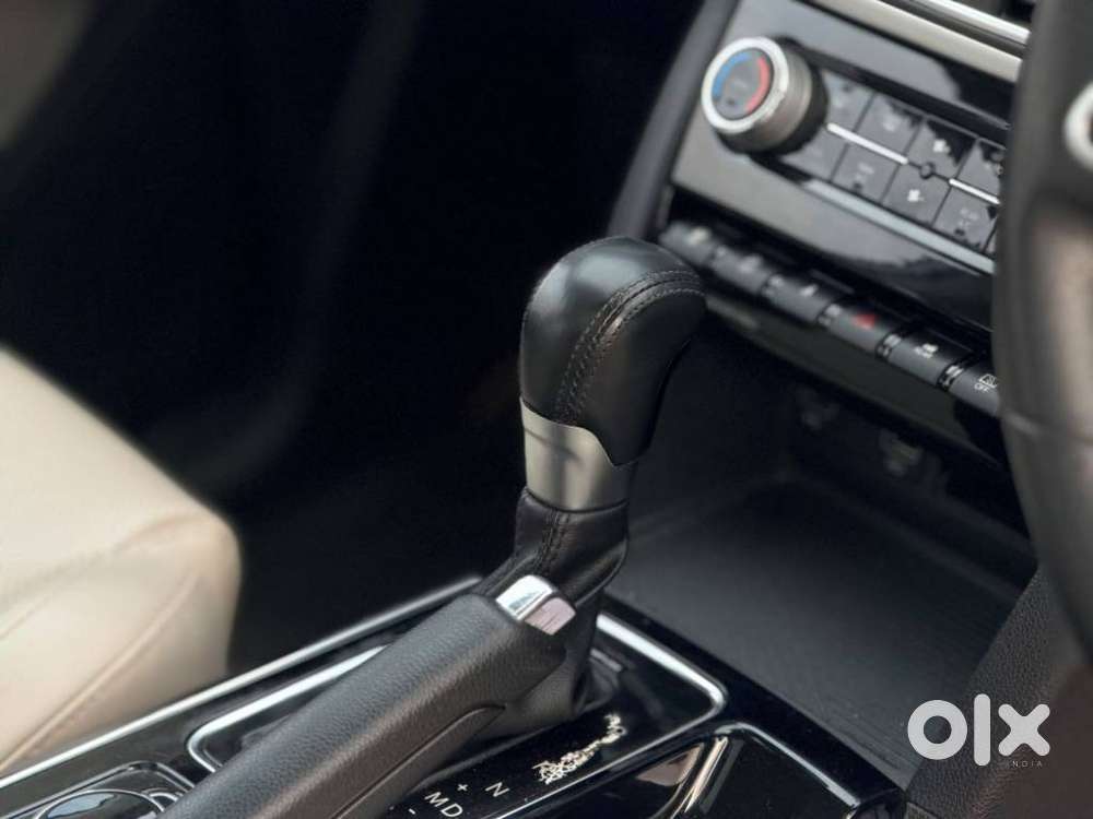 Mahindra Xuv700 2.2 Ax 5 Diesel At 7 Str, 2022, Diesel