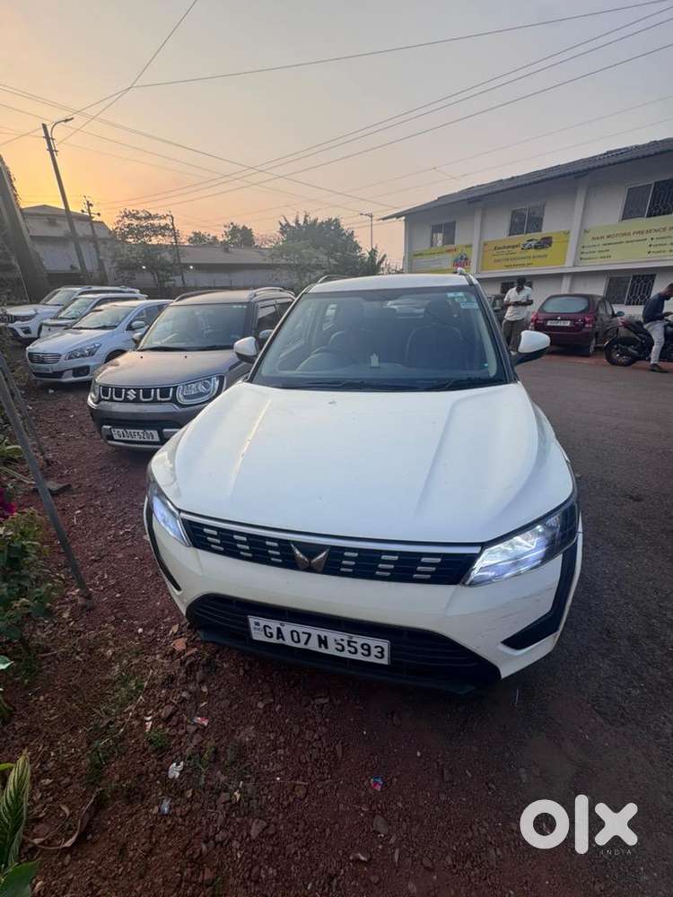 Mahindra Xuv300 2022 Diesel Well Maintained