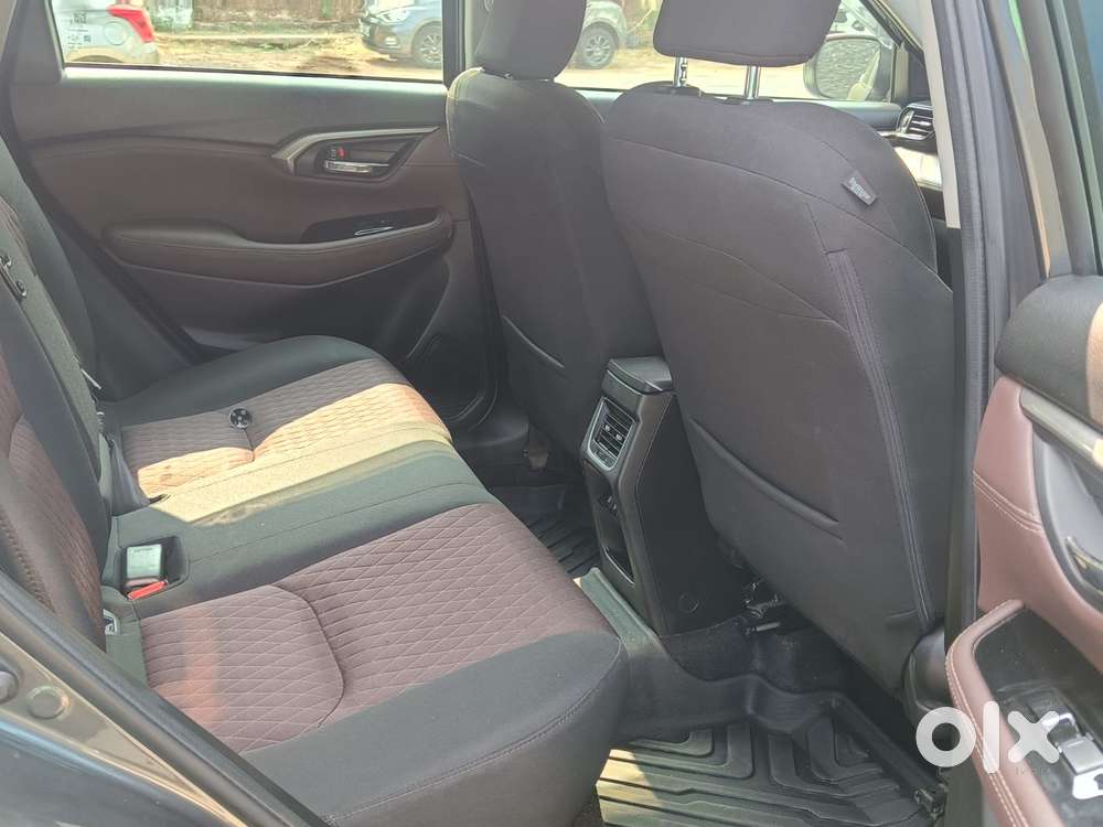 Maruti Suzuki Grand Vitara 1.5 Zeta Smart Hybrid At, 2023, Petrol